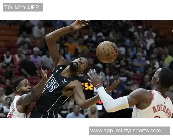 篮网官方宣布海史密斯右膝恢复出现肿胀将于八周后重新评估情况