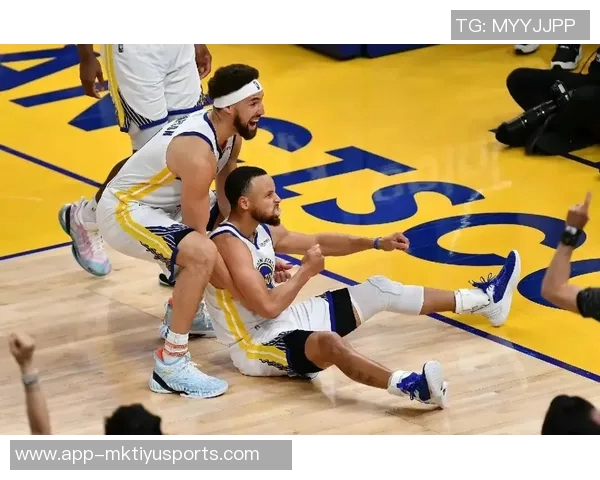 赛斯库里三分命中率对比引热议兄弟俩成新水花组合的可能性探讨 赛斯库里三分命中率对比引热议兄弟俩成新水花组合的可能性探讨