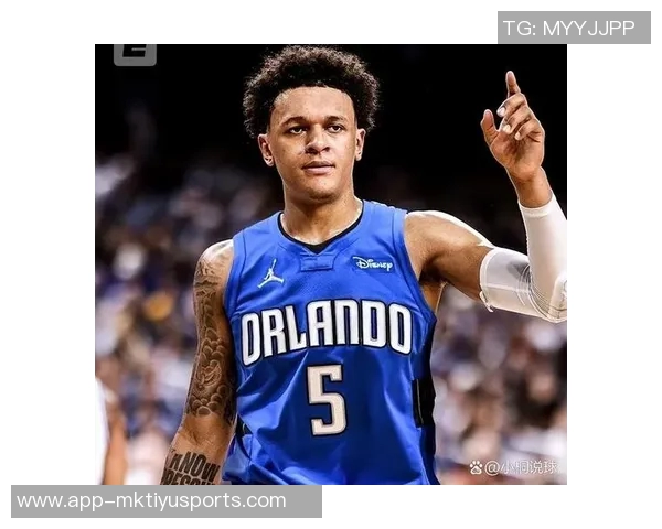 克尼佩尔上半场表现惊艳四号秀10中6三分5中3轻松砍下17分4板2助 克尼佩尔上半场表现惊艳四号秀10中6三分5中3轻松砍下17分4板2助