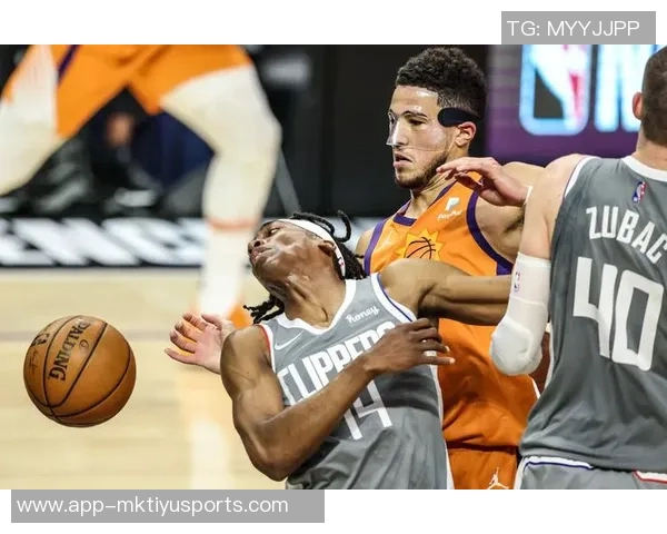 小卡透露管理层在季后赛失利后针对性补强阵容以提升竞争力