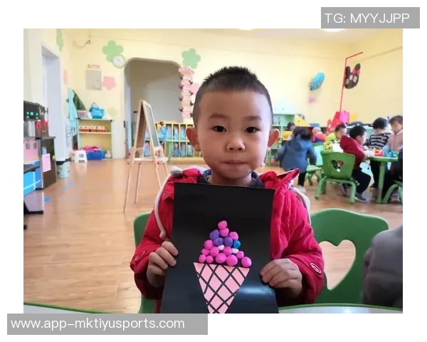 米奇谈文班先发问题强调需从球队最佳利益出发进行抉择