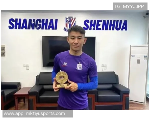 拉斐尔拉唐正式签约上海申花足球俱乐部开启新征程