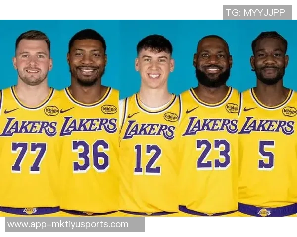 76人恩比德复出携手马克西湖人詹姆斯东契奇强强对决 76人恩比德复出携手马克西湖人詹姆斯东契奇强强对决