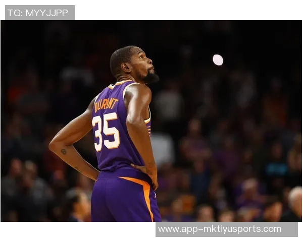 杜兰特赞诺维茨基谦逊之举感谢他在繁忙中送上祝贺 杜兰特赞诺维茨基谦逊之举感谢他在繁忙中送上祝贺